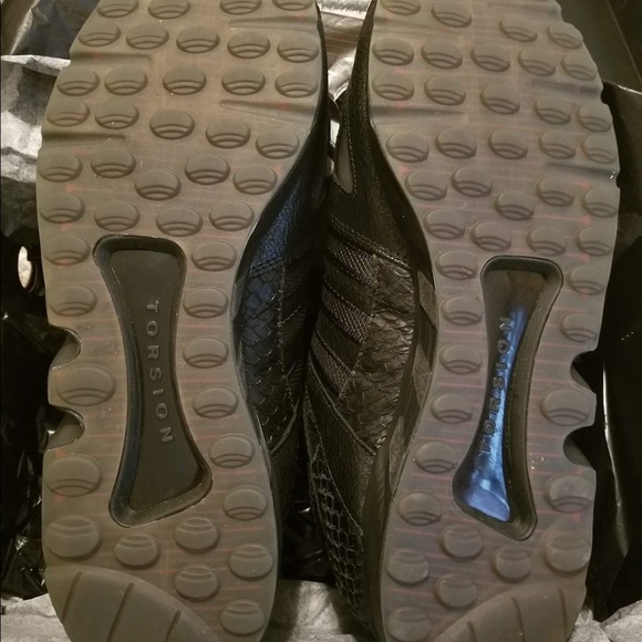 Retro - Picture 3 of 5